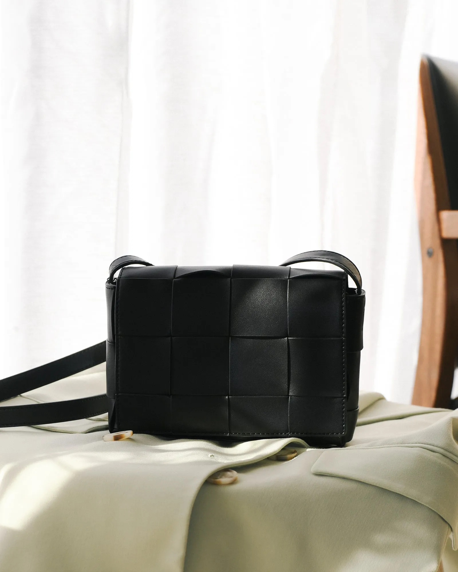 HONEY CROSS BODY BAG BLACK LEATHER