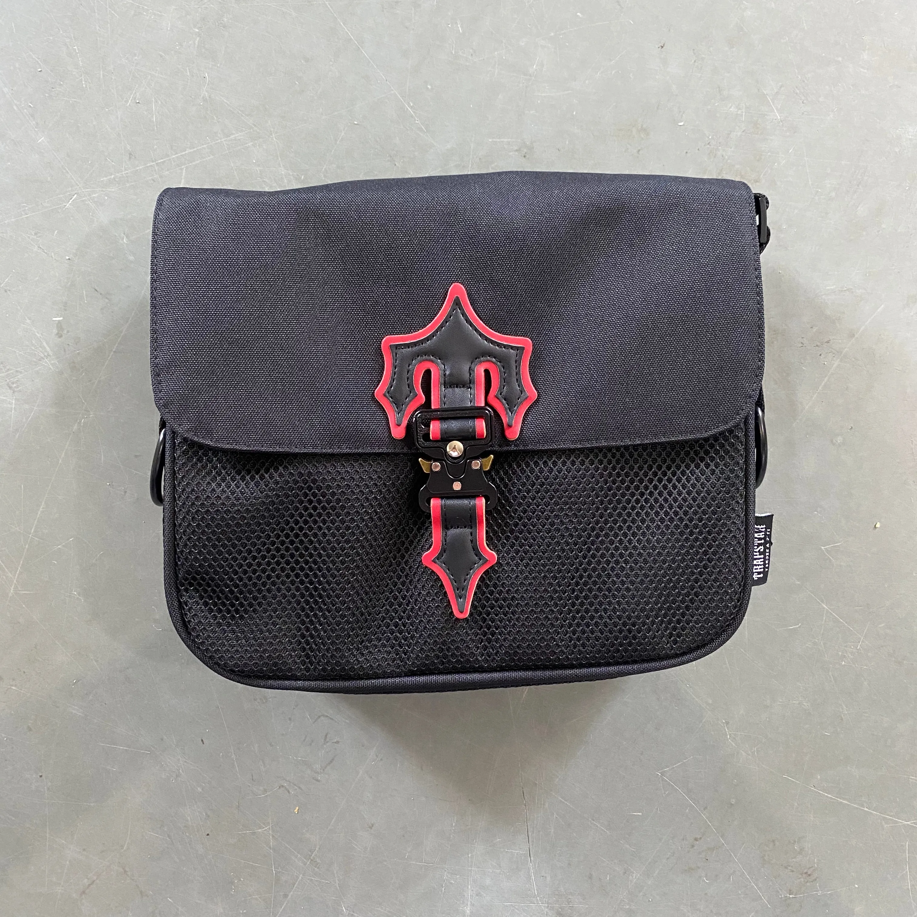 Shoulder Bag Black & Red