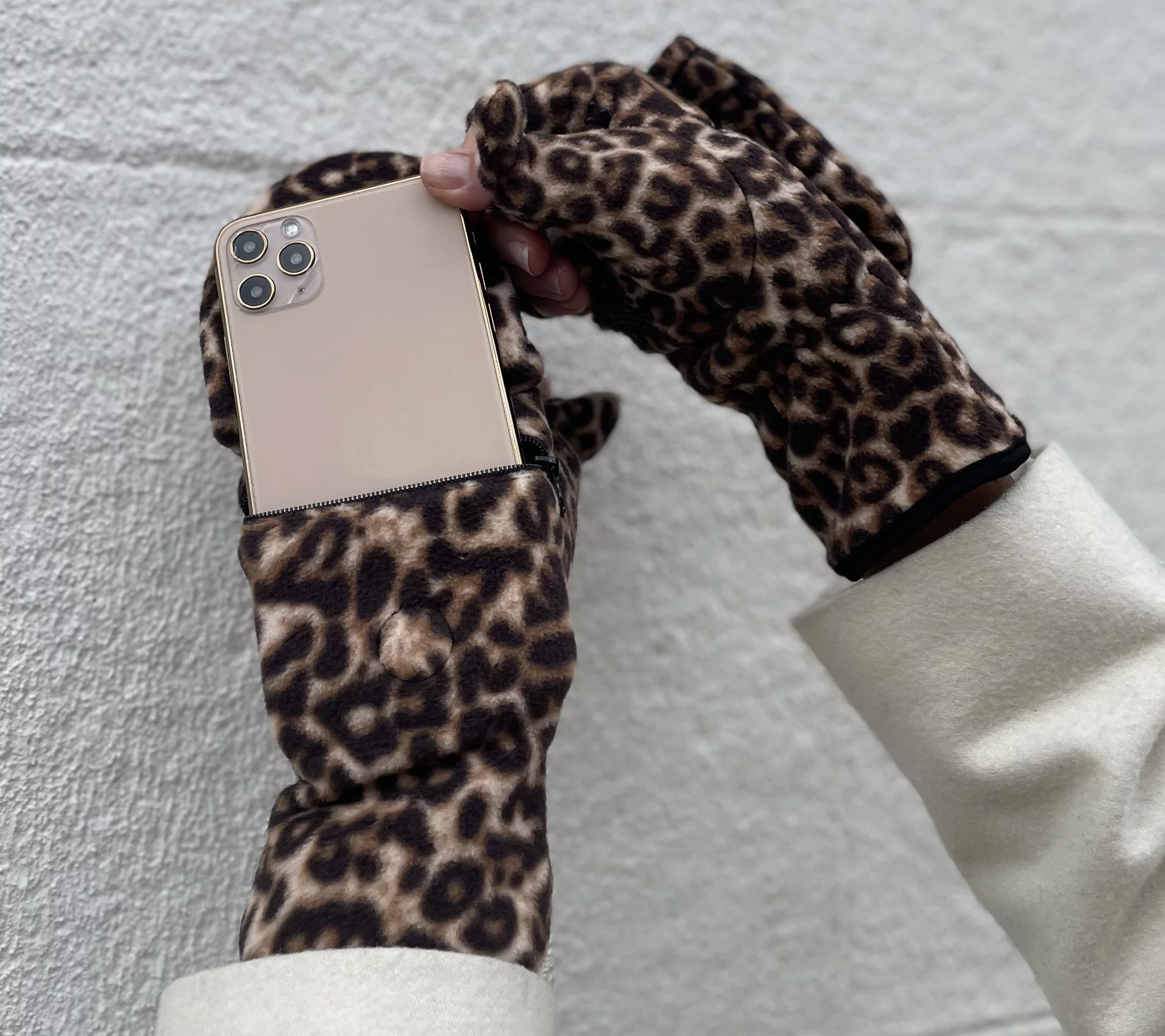 Sprigs Multi-Mitt Gloves with Cell Phone Storage Pocket