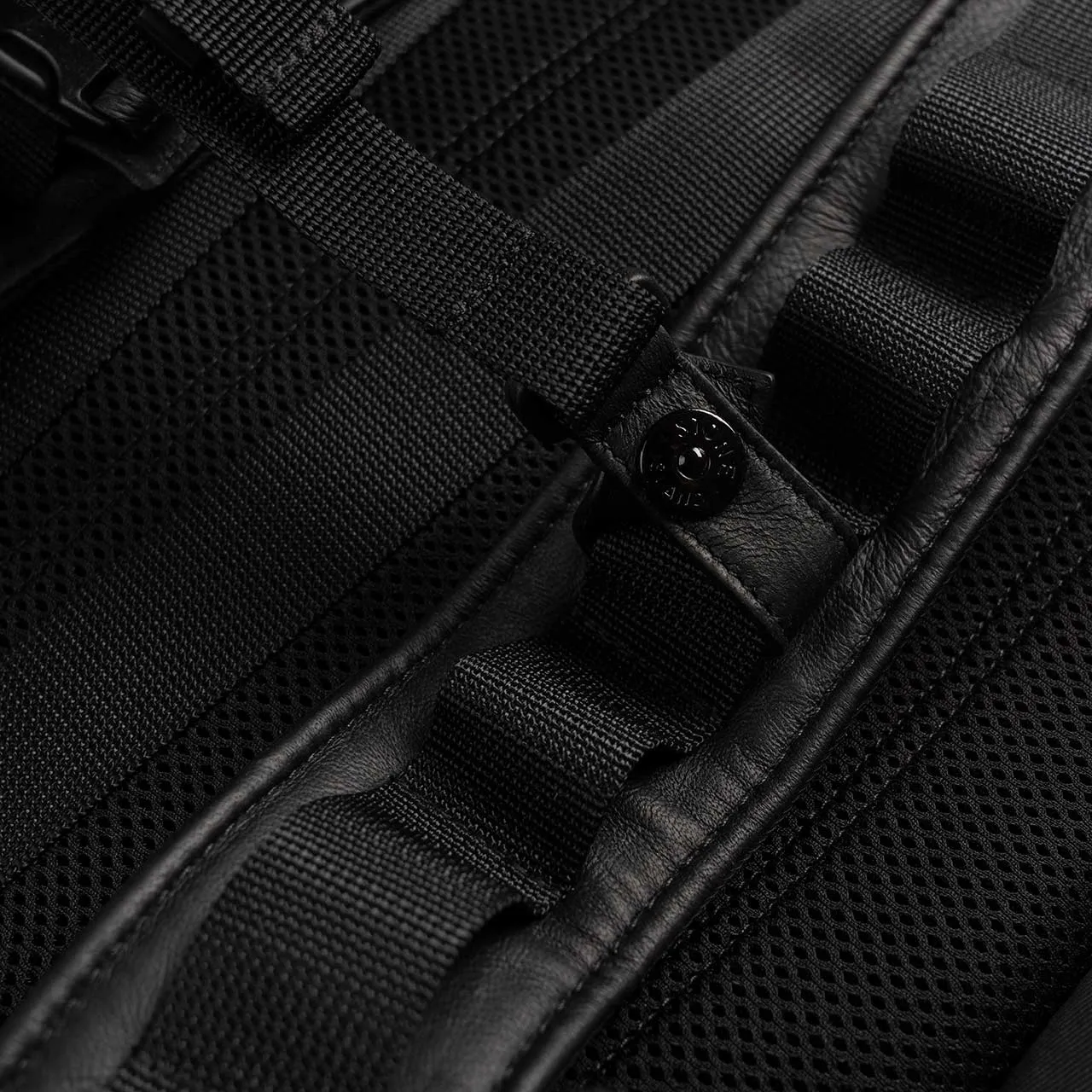 stone island nylon twill backpack (black)